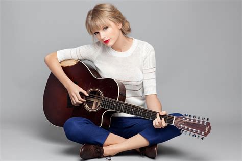 Taylor Swift And Her Guitar