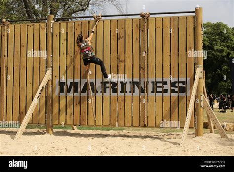 Crossfit Athlete Jennifer Smith Negotiates The Obstacles On The