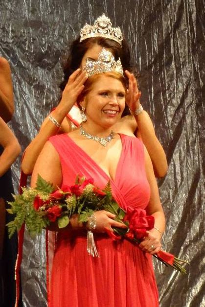 Tonganoxie Hairstylist Overcomes Rare Disorder And Becomes Mrs Kansas