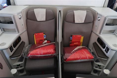 Review Iberia A330 200 Business Class Daytime Flight