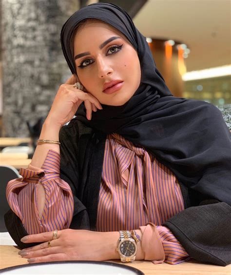 arab women kuwaiti abaya fashion fashion arabian beauty