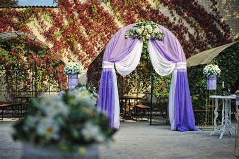 Purple White Wedding Arch Otdoor Stock Image Image Of Bouquet Luxury