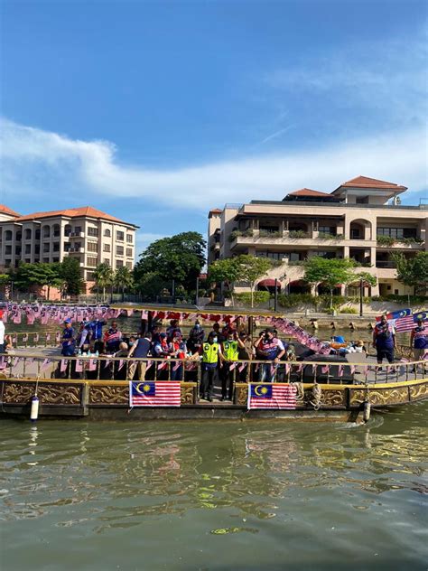 Jadinya pihak ketiga dapat mengesahkan dengan lebih mudah modal yang anda miliki. KEMPEN KIBAR JALUR GEMILANG SEMPENA SAMBUTAN BULAN ...