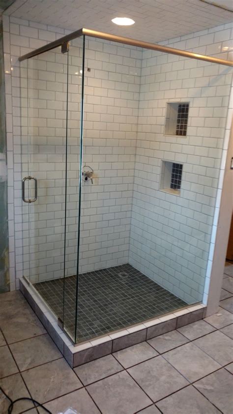 Integrated flange and tub skirt: Pin by (716) 307-2472 on frameless shower (With images ...
