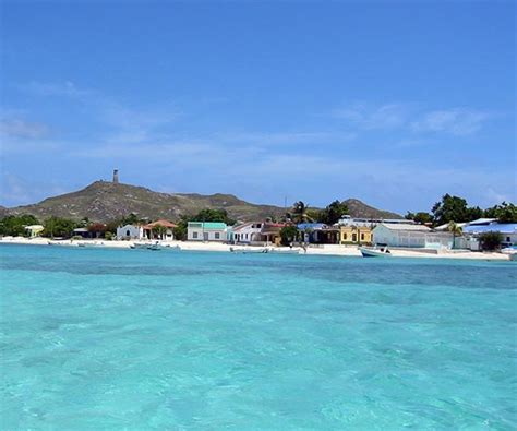 They belong to india and administered as its union territory. Lakshadweep Islands with Cochin | Pack Travels & Tours (P ...
