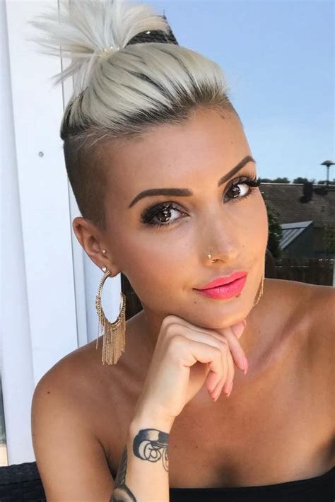I am super excited to share my haircutting tutorial on what i hope is the next biggest trend for women in hair. 30 Super Daring Disconnected Undercut Styles | LoveHairStyles