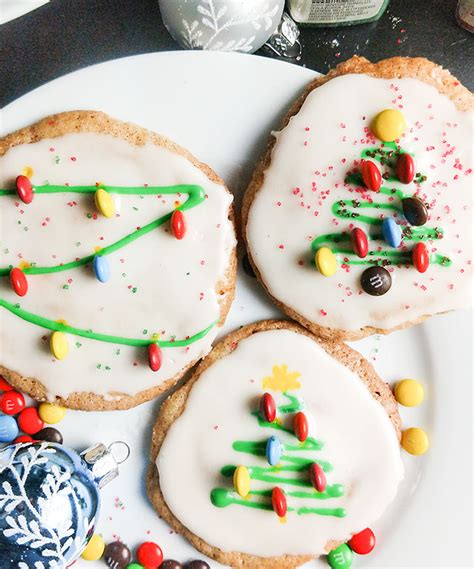 Your guests will rave about how fun and impressive they are. Moms-Christmas-cookies-decorated-3-different-ways - On The ...
