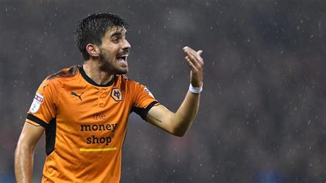 Rúben diogo da silva neves (born 13 march 1997) is a portuguese professional footballer who plays as a midfielder for premier league club wolverhampton . Why Manchester United must sign Ruben Neves in January