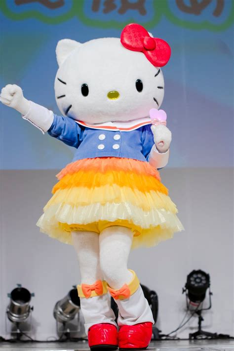 Pin By Ww15567 On Hello Kitty Cute Mascots Hello Kitty Kitty