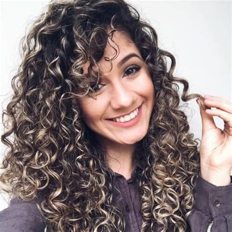 Only the hairs' limitations, and a stylist's lack of technique or imagination, limits what can be done with long hairstyles! 50 Long Curly Hairstyles You'll Fall in Love With | Hair ...