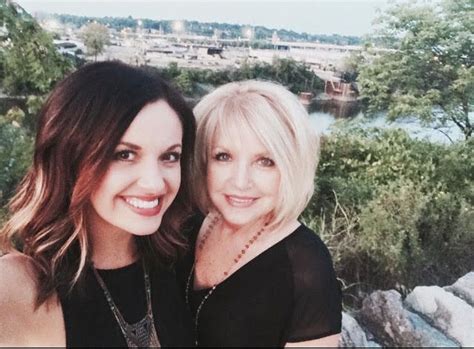 Country Stars And Their Moms Country Artists Share What They Love