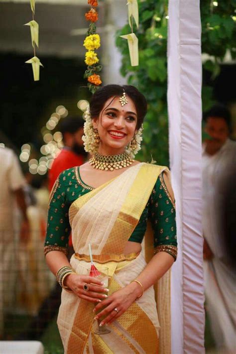 Pin By Priiya On Kerala Bride Kerala Saree Blouse Designs Pattu