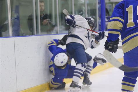 Norwell Shuts Out Boys Hockey 5 0 Inquirer And Mirror