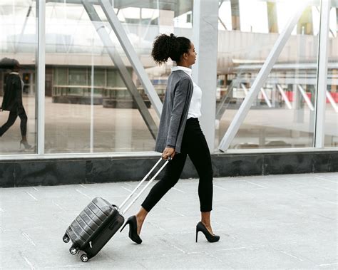 Savvy Hacks for Travelling Business Women
