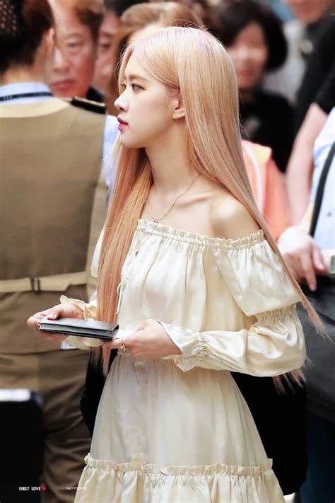 Here Are 30 Photos Of Blackpink Rosés Incredibly