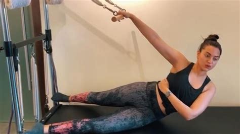 Sonakshi Sinha Working Hard At The Gym In New Workout Video Is Pure Goals Watch Video