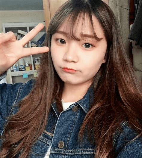 This Korean Girls Pretty Face Made Her A Facebook Star