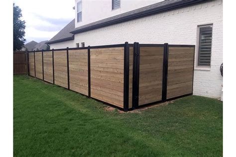 How To Build A Horizontal Slat Fence The Easy Way