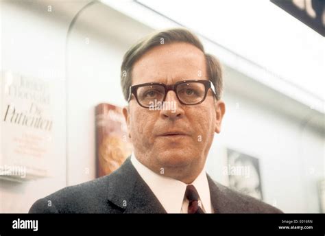 Johannes Mario Simmel 1971 Stock Photo Alamy