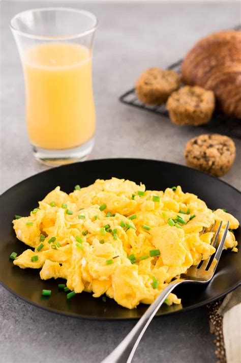 Scrambled Eggs Recipe Fluffy And Moist Healthy Breakfast Recipes