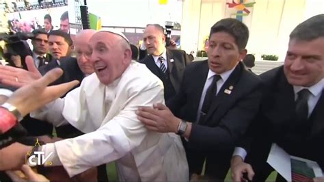Papa Francesco In Messico Si Arrabbia Tantissimo Con Un Ragazzo Youtube