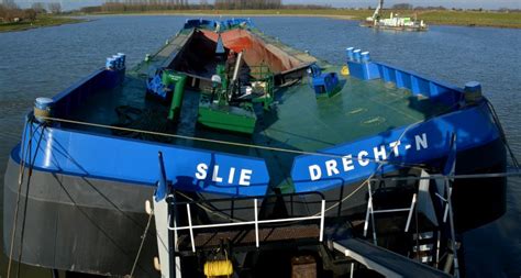 Split Hopper Barges With A Capacity Of 1000m3 Baars Sliedrecht