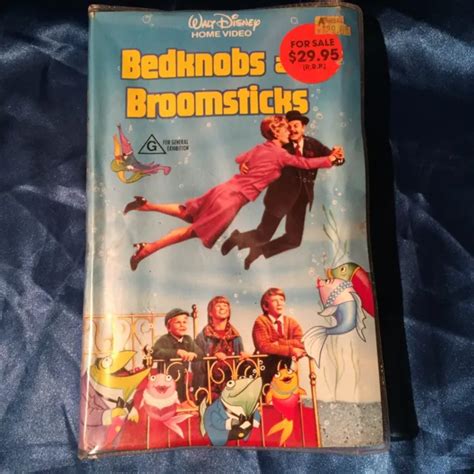 Walt Disneys Bedknobs And Broomsticks Rare Clamshell Case Pal Vhs