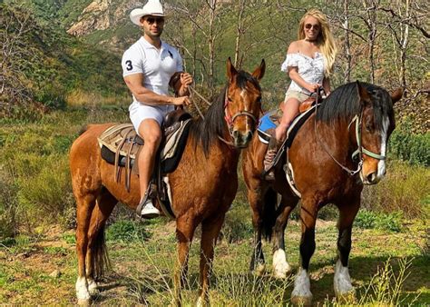 His birthday, what he did before fame, his family life, fun trivia facts, popularity rankings, and more. Sam Asghari Shares Sweet Valentine's Day Message To His ...
