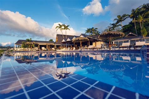 Iririki Island Resort & Spa Vanuatu- Manava Beach Resort & Spa Moorea hotel