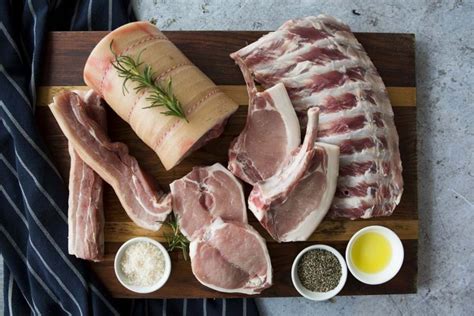 Sehingga kita harus tahu bagaimana cara memasak ayam kampung agar dagingnya lunak dan enak saat dimakan. 5 Cara Membedakan Daging Sapi, Babi, dan Ayam biar Gak ...