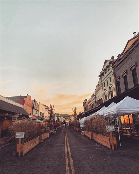 Explore Downtown Grass Valley And Nevada City When You Stay At The Outside Inn In Northern