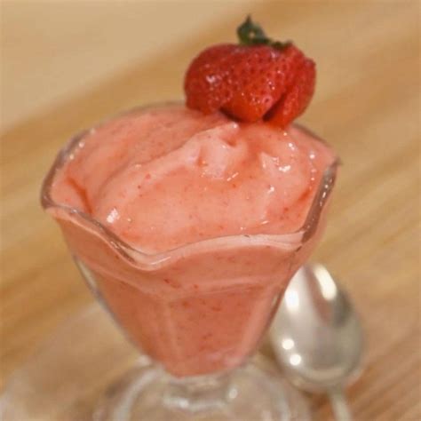 Sugar Free Strawberry Frozen Yogurt Recipe Eatingwell