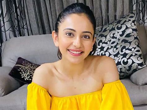 Top 9 Rakul Preet Singh With And Without Makeup