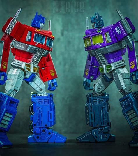 Prime Vs Shattered Prime Transformers Masterpiece Transformers Masterpiece Optimus Prime