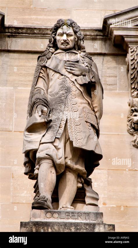 Statue Colbert Hi Res Stock Photography And Images Alamy