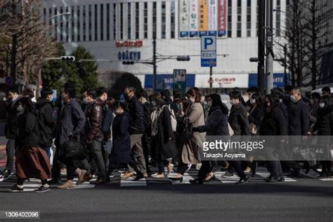 Japan Earthquake Today Tokyo Photos And Premium High Res Pictures Getty Images