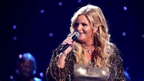 Trisha Yearwood S I Ll Carry You Home Has A Special Meaning