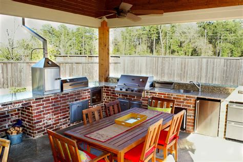 Outdoor Kitchen And Freestanding Patio Cover In The Woodlands Texas