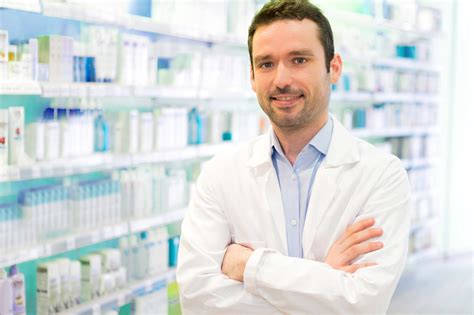 5 Things You Should Definitely Tell Your Pharmacist