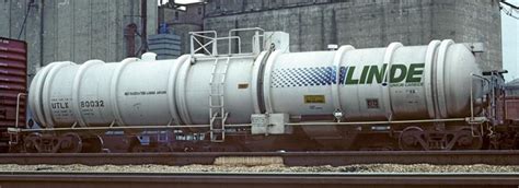 Cryogenic Tank Car Broadway Limited N Scale