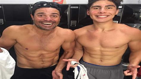 Los jóvenes le desearon un feliz cumpleaños a. Hijo de Chayanne estremece las redes con foto