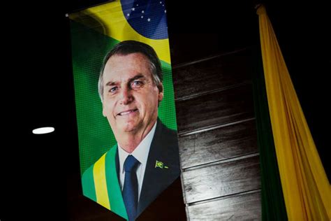 Sigla de Bolsonaro usa foto oficial da Presidência em divulgação