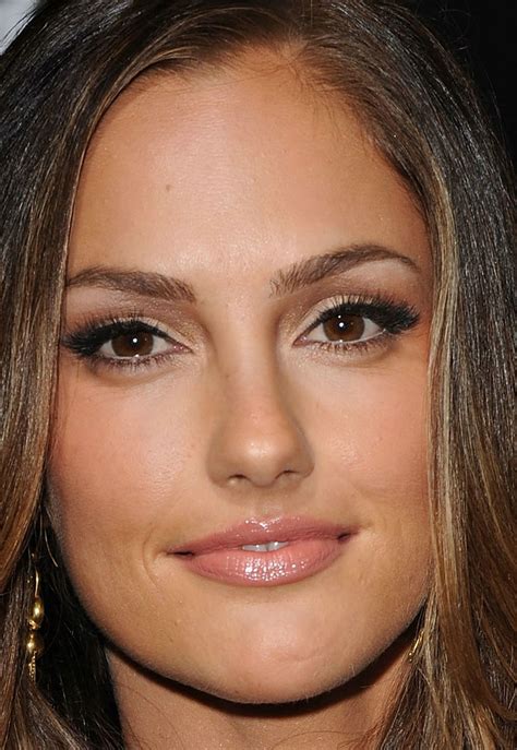Minka Kelly Perfect Coral Golden Makeup Country Strong Premiere 2010