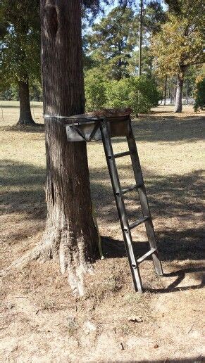 Homemade Deer Stand From Recycled Parts Deer Stand Hunting Blinds