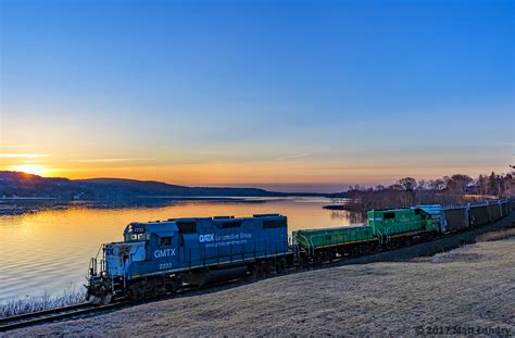 Railpicturesca Matt Landry Photo With The Sun On The Rise Along The