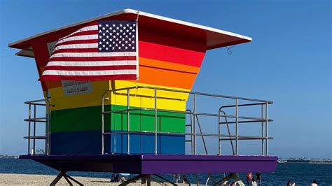 Hermosa Beach To Paint Lifeguard Tower For Pride Month