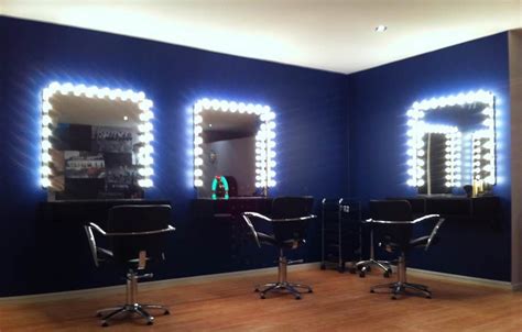 Helping clients to make decisions about their appearance. FRENCHYS HAIR & BEAUTY PARLOUR located in Bonbeach is ...