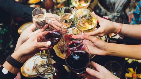 15 Vins Et Alcools Festifs Conseillés Par Jessica Harnois