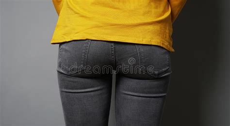 Kissing Bubble Butt Girl Tight Jeans Telegraph