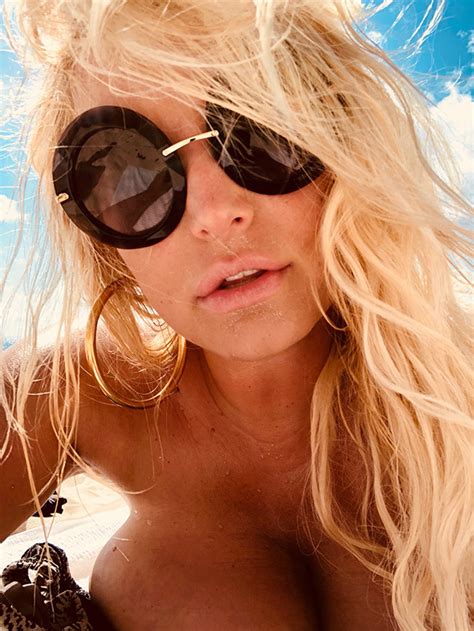 Jessica Simpson Snaps Bikini Selfies During Pda Filled Vacay With Eric